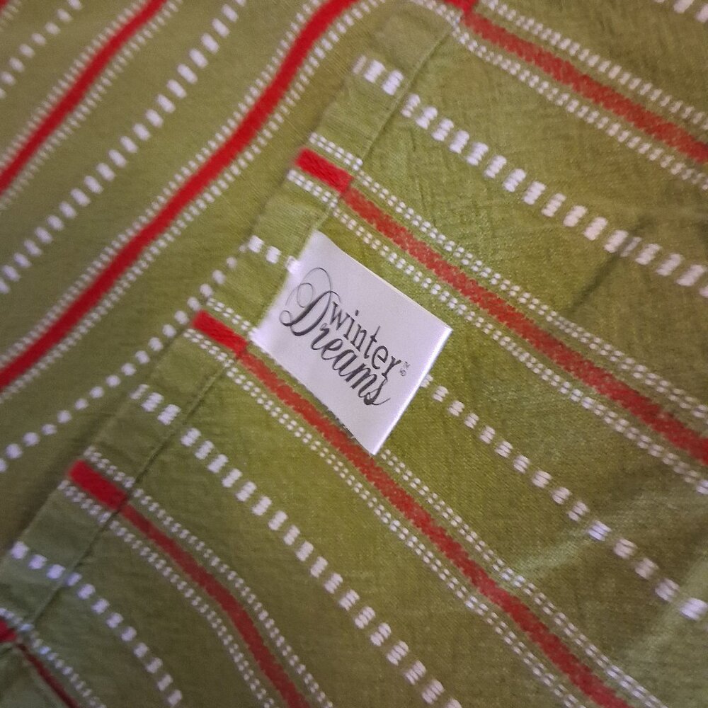 Winter Dreams 100% cotton Tablecloth 84 x 56 inches